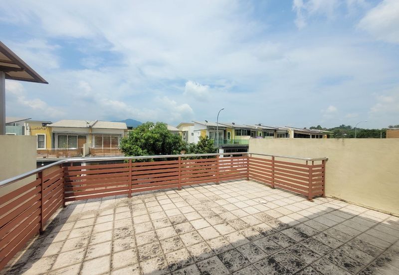 Perdana College Heights