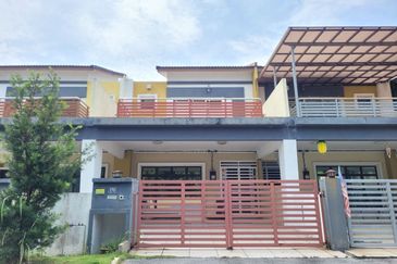 Perdana College Heights