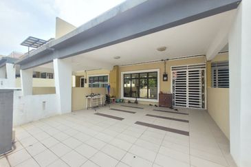 Perdana College Heights