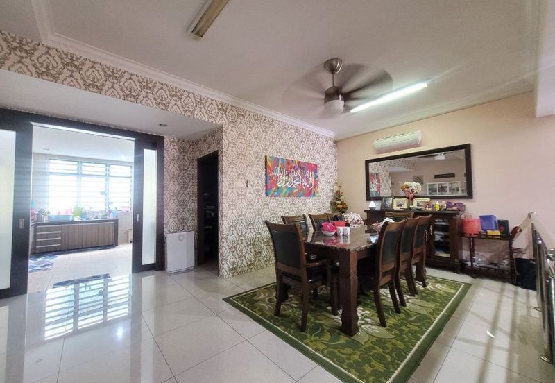 Perdana College Heights