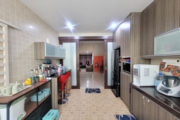 Perdana College Heights