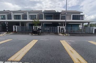 LAMAN MAWAR INDAH @ KOTA SERIEMAS