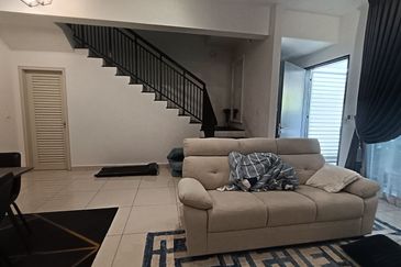 LAMAN MAWAR INDAH @ KOTA SERIEMAS