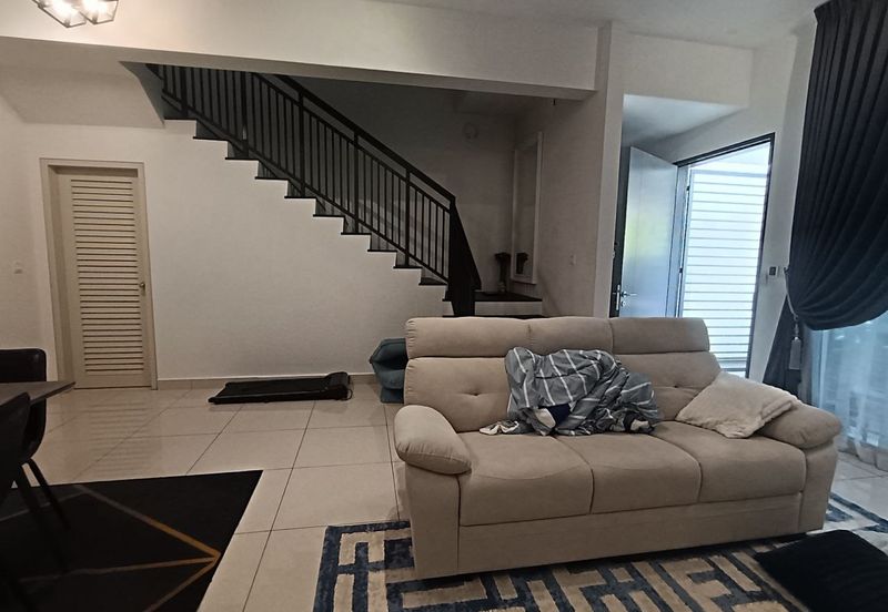 LAMAN MAWAR INDAH @ KOTA SERIEMAS