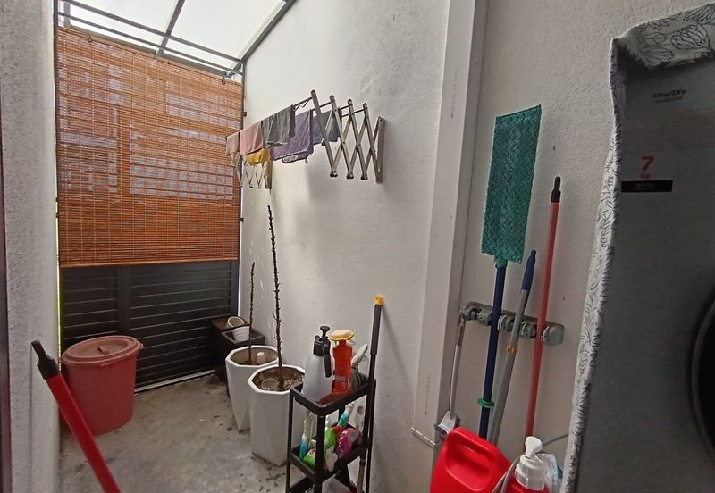 LAMAN MAWAR INDAH @ KOTA SERIEMAS