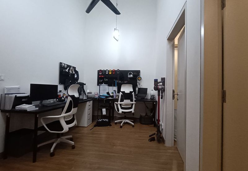 LAMAN MAWAR INDAH @ KOTA SERIEMAS