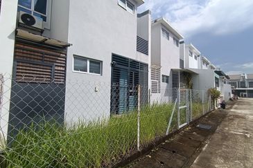 LAMAN MAWAR INDAH @ KOTA SERIEMAS