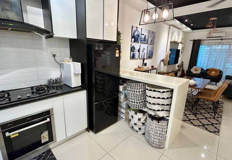 Albury 2, Taman Tasik Senangin