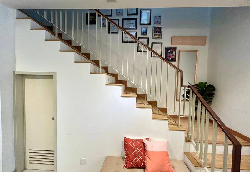 Albury 2, Taman Tasik Senangin