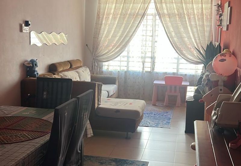 Laman Suria e-Resort Apartment