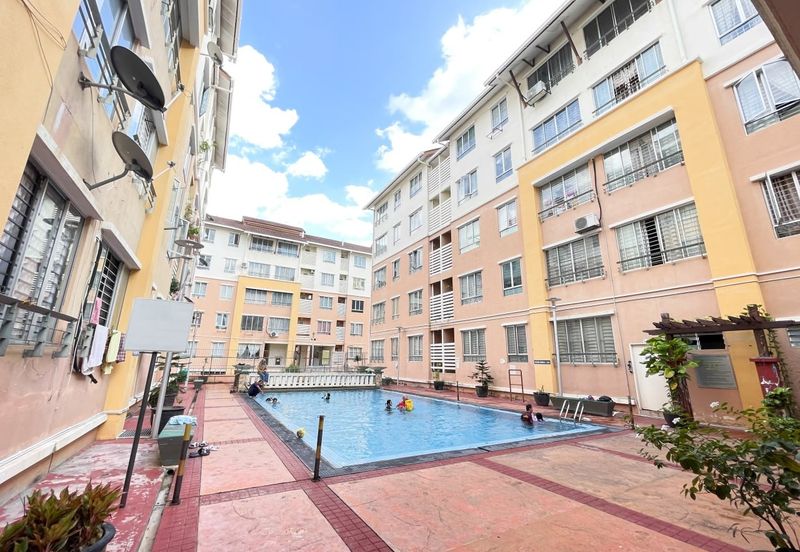 Laman Suria e-Resort Apartment
