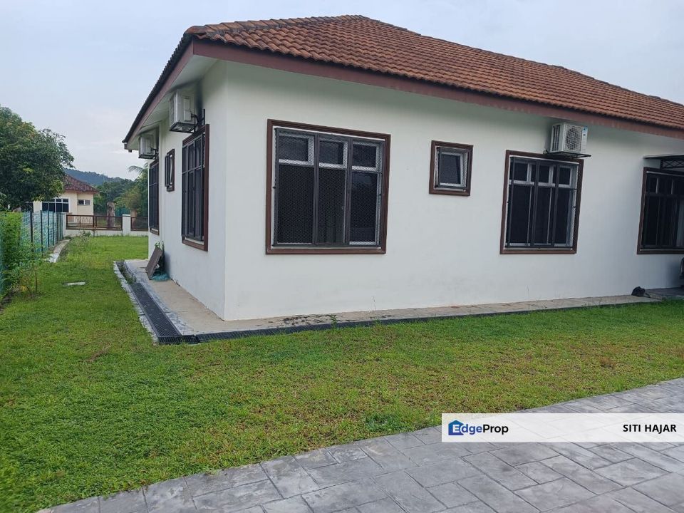 Idaman Villa, Sendayan, Seremban, Negeri Sembilan, Single Storey Bungalow Fully Renovated with private swimming pool, Negeri Sembilan, Seremban