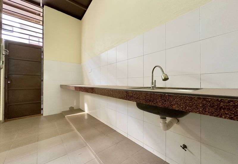 Laman Delfina @ Nilai Impian