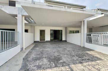 Laman Delfina @ Nilai Impian