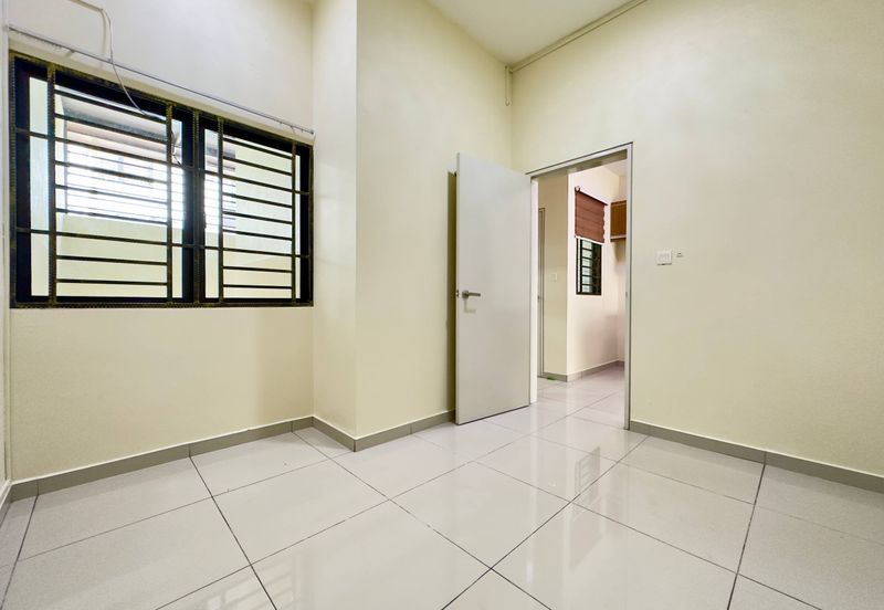 Laman Delfina @ Nilai Impian