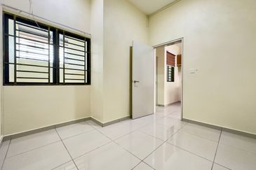 Laman Delfina @ Nilai Impian