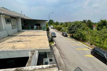 Albury 2 @ Mahkota Hills