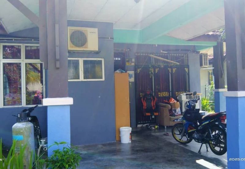 Taman Desa Pinggiran Bayu