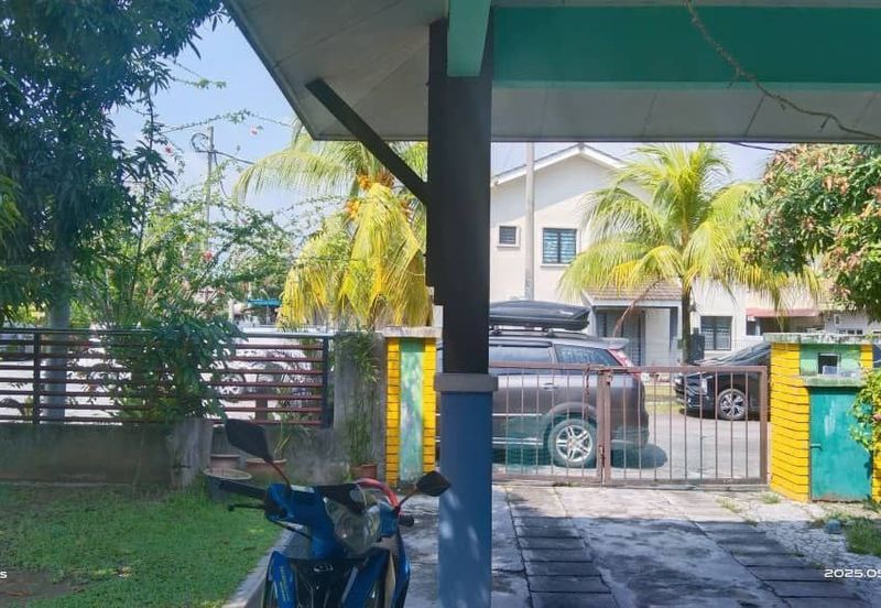 Taman Desa Pinggiran Bayu