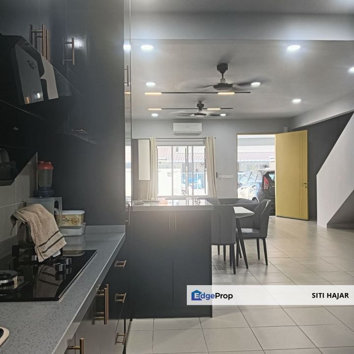 Taman Iringan Bayu, Seremban, Negeri Sembilan, Double Storey Gitaran Terrace Intermediate House For Sale, Negeri Sembilan, Seremban