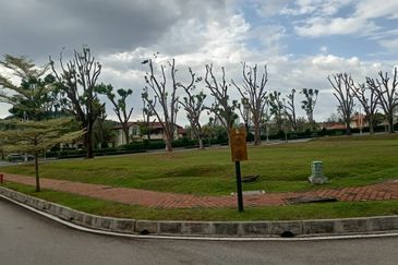 Bungalow lot nearby KOMPLEKS SERI PERDANA Precinct 10 Land Putrajaya FREEHOLD