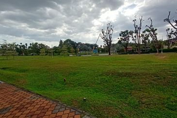 Bungalow lot nearby KOMPLEKS SERI PERDANA Precinct 10 Land Putrajaya FREEHOLD