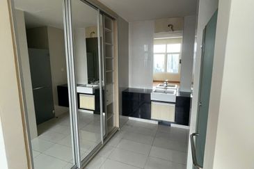 Dua Sentral Residential Tower