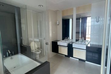 Dua Sentral Residential Tower