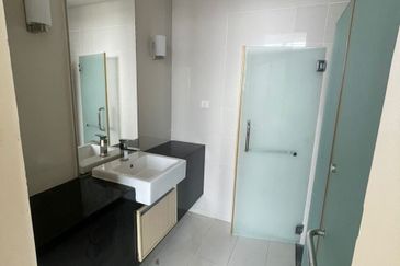 Dua Sentral Residential Tower