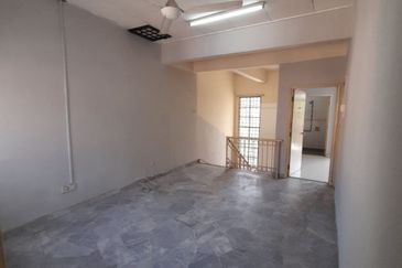 Jalan Marmar Empat 7/30D