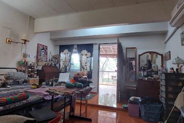 Double Storey Inter Unit Seksyen 4, Shah Alam