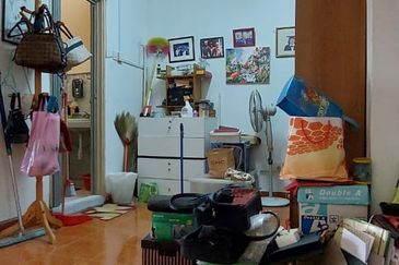 Double Storey Inter Unit Seksyen 4, Shah Alam