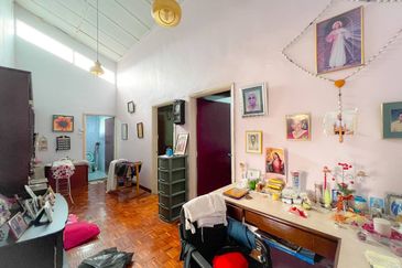 FREEHOLD Taman Melawati, 2 Storey Terrace 