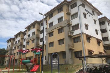 FREEHOLD Pangsapuri Semarak, Persiaran Setia Prima, Seksyen U13, Setia Alam, Selangor