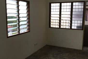 FREEHOLD Pangsapuri Semarak, Persiaran Setia Prima, Seksyen U13, Setia Alam, Selangor