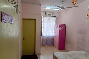 2.5 Storey Terrace Corner Saujana Damansara