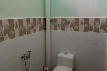 2.5 Storey Terrace Corner Saujana Damansara