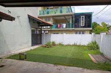 2.5 Storey Terrace Corner Saujana Damansara
