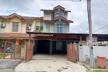 2.5 Storey Terrace Corner Saujana Damansara