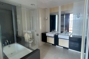 Dua Sentral Residential Tower