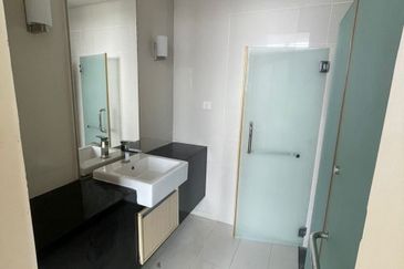 Dua Sentral Residential Tower