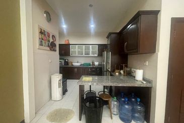 Glenmarie Cove Residence