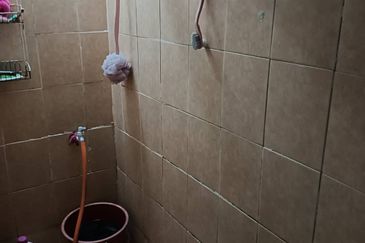 LOW  COST  APARTMENT 