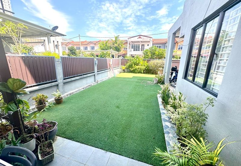 Aronia @ Bandar Tasik Kesuma