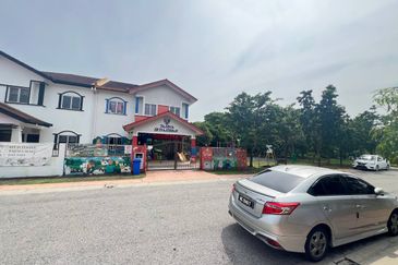 Seksyen 32, Shah Alam