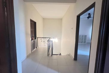 Seksyen 32, Shah Alam