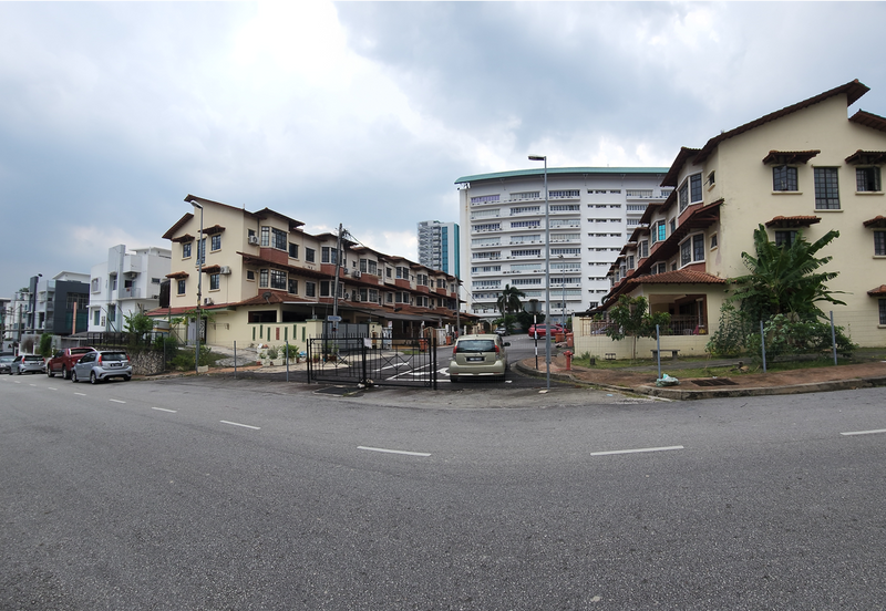 3sty Terrace House for Sale at Sri Mawar, Kayu Ara