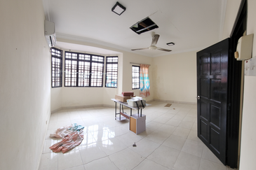3sty Terrace House for Sale at Sri Mawar, Kayu Ara
