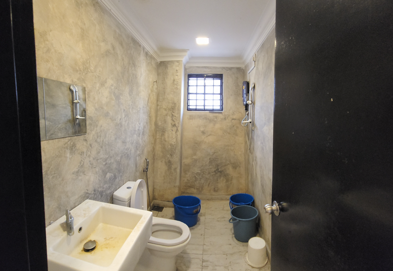 3sty Terrace House for Sale at Sri Mawar, Kayu Ara