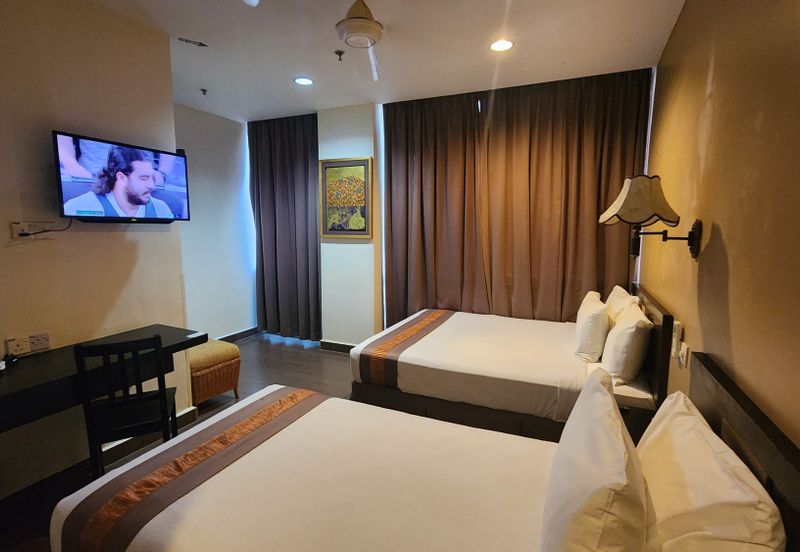 5sty Shoplot (Operating as Hotel) @ SS6, Kelana Jaya, PJ